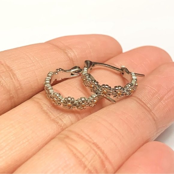 Sterling Silver Daisy Flower Hoop Earrings - Picture 3 of 5